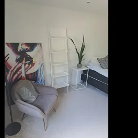 Rent this 1 bed room on Lövviksvägen in 436 55 Hovås, Sweden