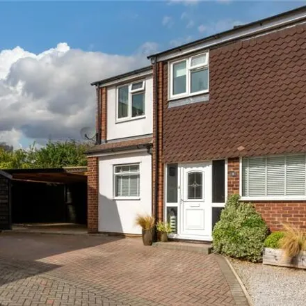 Buy this 4 bed duplex on Aragon Road in Ampthill, MK45 2TL