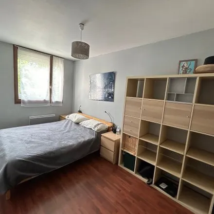 Rent this 3 bed apartment on 94 Avenue Jean Jaurès in 69007 Lyon 7e Arrondissement, France