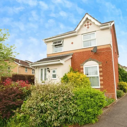 Rent this 3 bed house on Clonakilty Way in Cardiff, CF23 8PR