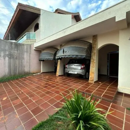 Buy this 3 bed house on Rua Brigadeiro Faria Lima in São Vito, Americana - SP