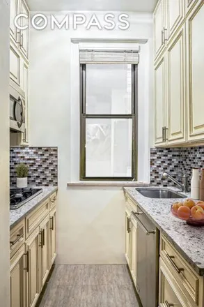 Image 4 - 205 West 54th Street, New York, NY 10019, USA - Apartment for sale