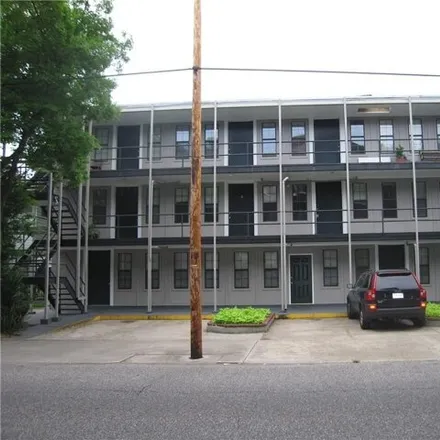 Rent this 1 bed apartment on 1447 Saint Mary Street in New Orleans, LA 70130