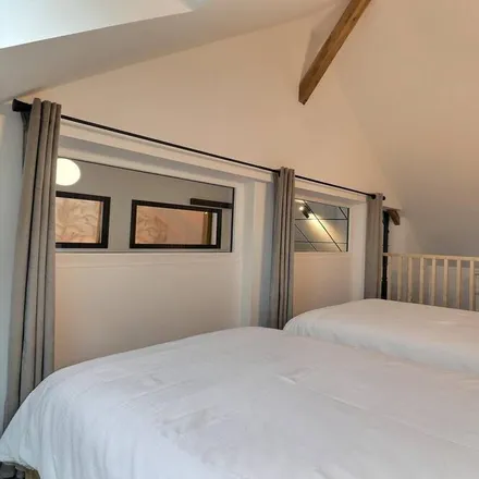Rent this 2 bed house on Rue des Courtils in 35630 Hédé-Bazouges, France
