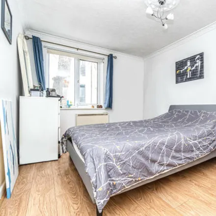 Image 6 - Astra Apartments, 250 Globe Road, London, E2 0LW, United Kingdom - Room for rent