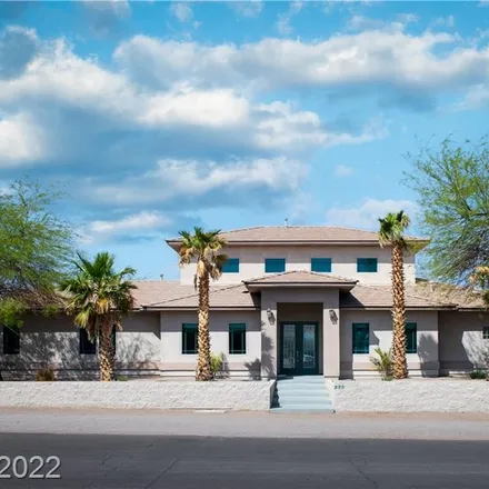 Buy this 5 bed house on 918 London Avenue in Henderson, NV 89015