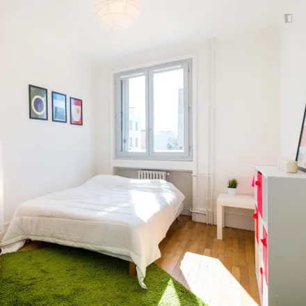 Rent this 3 bed room on 73 Rue Quivogne in 69002 Lyon, France