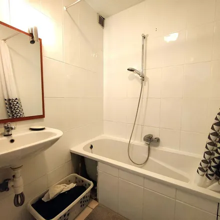 Rent this 2 bed apartment on Rue Émile Vandervelde 396-398 in 4000 Liège, Belgium