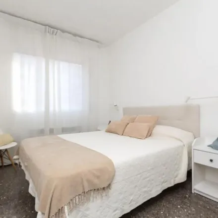 Image 4 - Ceragem Collblanc, Carrer del Regent Mendieta, 22, 08028 Barcelona, Spain - Apartment for rent