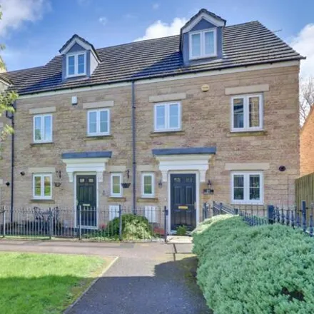 Buy this 3 bed townhouse on 15 Georgian Square in Farsley, LS13 1PZ