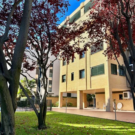 Image 4 - Instituto Homeopático y Hospital de San José, Calle de Eloy Gonzalo, 28010 Madrid, Spain - Apartment for rent