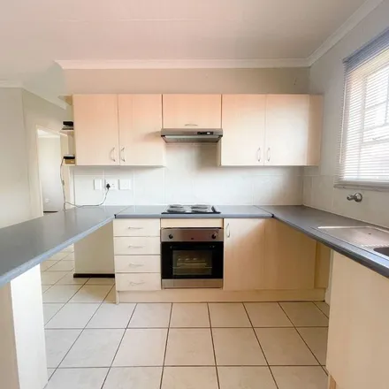 Image 9 - Plettenberg Road, Crystal Park, Gauteng, 1509, South Africa - Apartment for rent