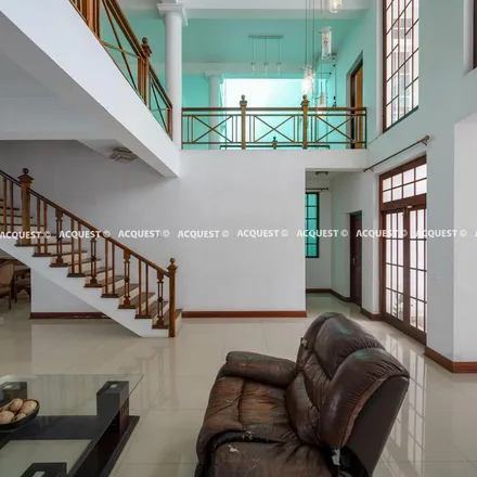 Rent this 8 bed apartment on unnamed road in Pitakotte, Sri Jayawardenepura Kotte 23010