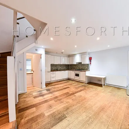 Rent this 3 bed apartment on 195-197 Hackney Road in London, E2 7QL