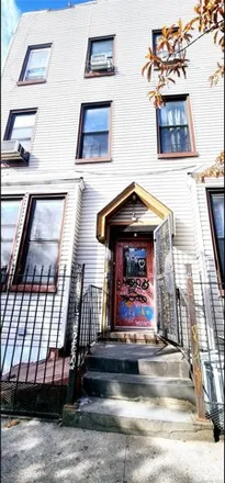 Image 1 - 185 Troutman Street, New York, NY 11206, USA - House for sale