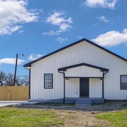 Buy this 7 bed house on 1405 Johnson Ave in Ennis, Texas