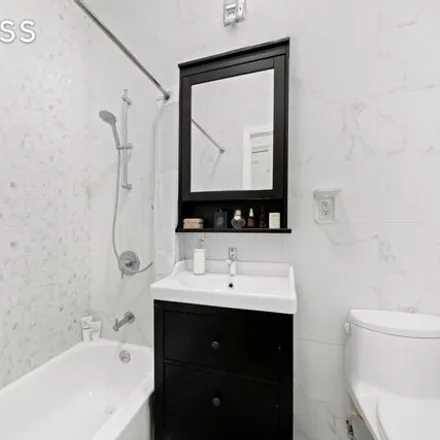 Image 6 - 342 W 56th St Apt 6a, New York, 10019 - House for rent