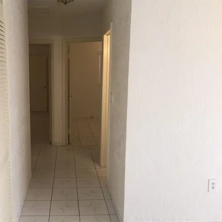 Image 7 - 3210 Northwest 208th Terrace, Lakewood Estates, Miami Gardens, FL 33056, USA - House for rent