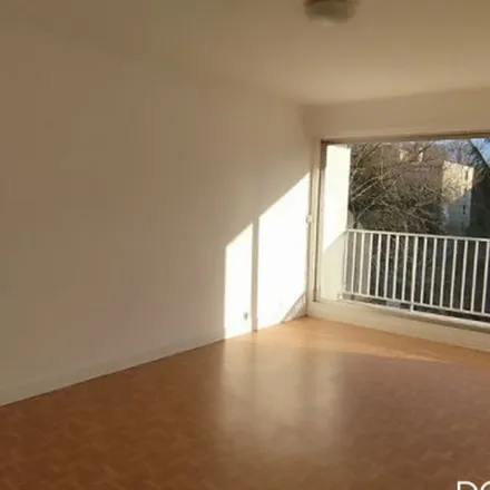 Rent this 2 bed apartment on 9010 Place Félix Faure in 78120 Rambouillet, France