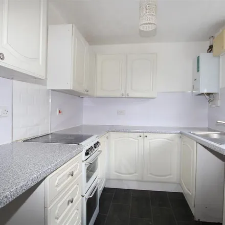 Rent this 2 bed duplex on Charteris Road in Bradford, BD8 0PE