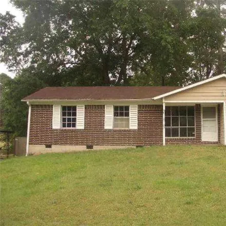Buy this 3 bed house on 225 Roxbury Drive in Riverdale, GA 30274