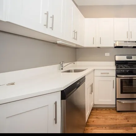 Rent this 1 bed apartment on 622 West Stratford Place