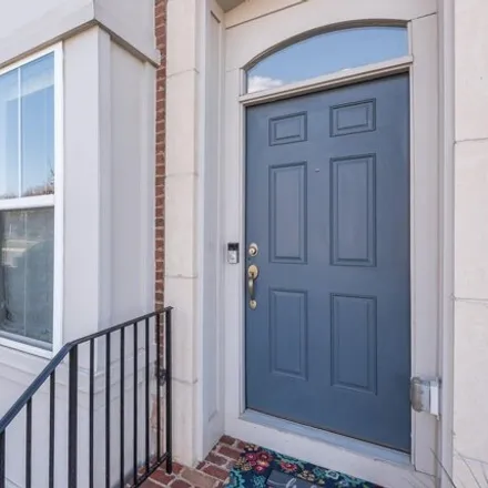 Image 3 - 9770 Fields Road, Gaithersburg, MD 20878, USA - Townhouse for sale