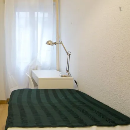 Rent this 6 bed room on Madrid in Calle de Núñez Morgado, 11