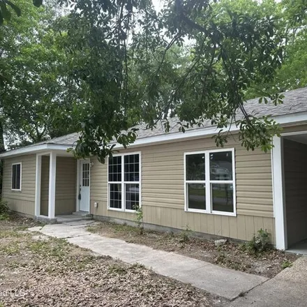 Buy this 3 bed house on 1760 State Street in Biloxi, MS 39531