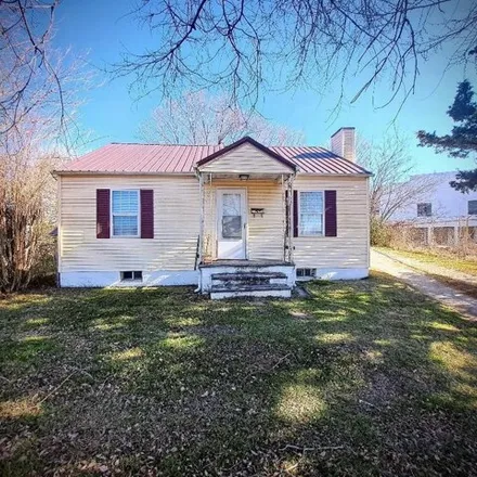 Buy this 2 bed house on 1125 West Main Street in Craddock Subdivision, Greeneville