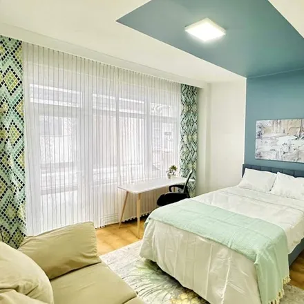 Rent this 6 bed room on Bike & Outdoor in Barbaros Bulvarı 63, 34022 Beşiktaş