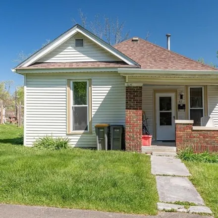 Buy this 2 bed house on 884 West 4th Street in Bloomington, IN 47404