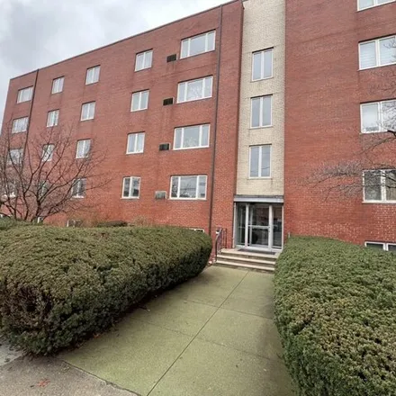 Buy this 1 bed condo on 114 Pleasant Street in Arlington, MA 02174