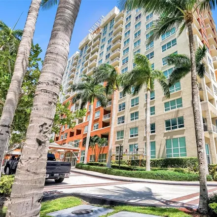 Buy this 3 bed condo on 2000 North Bayshore Drive in Miami, FL 33137