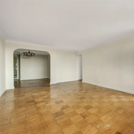 Image 7 - Gerard Towers, 70-25 Yellowstone Boulevard, New York, NY 11375, USA - Apartment for sale