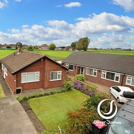 Buy this 3 bed house on Calder Avenue in Irlam, M44 6WS