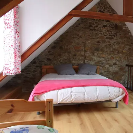 Rent this 2 bed house on Binic-Étables-sur-Mer in Côtes-d'Armor, France