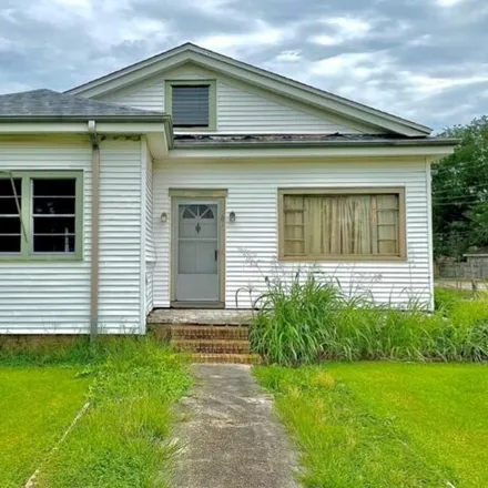 Buy this 3 bed house on 7901 Harris Avenue in Harahan, Jefferson Parish
