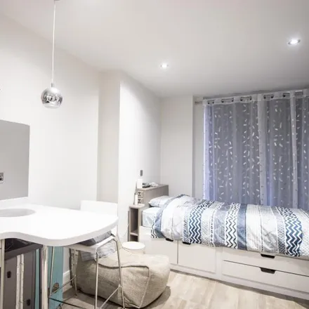 Rent this studio apartment on 9 in 11 De Montfort Street, Leicester