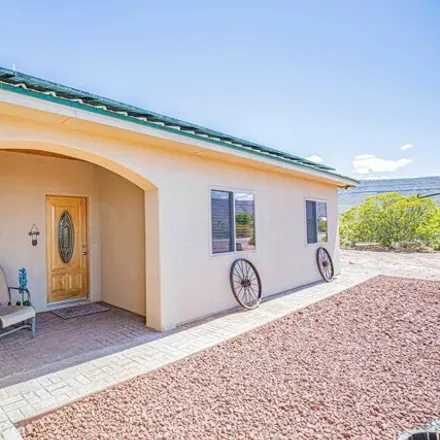 Image 2 - 8 Rebekah Court, La Luz, Otero County, NM 88337, USA - House for sale