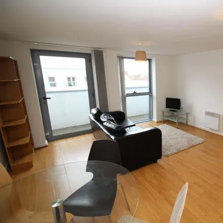 Image 3 - Pioneer House, Elmira Way, Salford, M5 3LL, United Kingdom - Apartment for rent