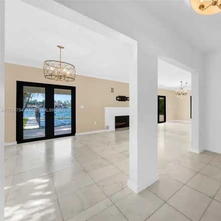 Image 7 - 1100 Bay Drive, Isle of Normandy, Miami Beach, FL 33141, USA - House for rent