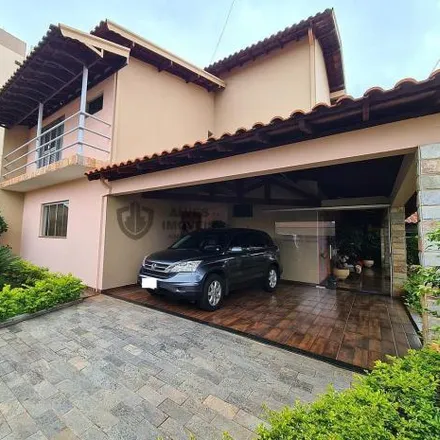 Buy this 5 bed house on Avenida Paulo Pereira Ayres in Vila Melhado, Araraquara - SP