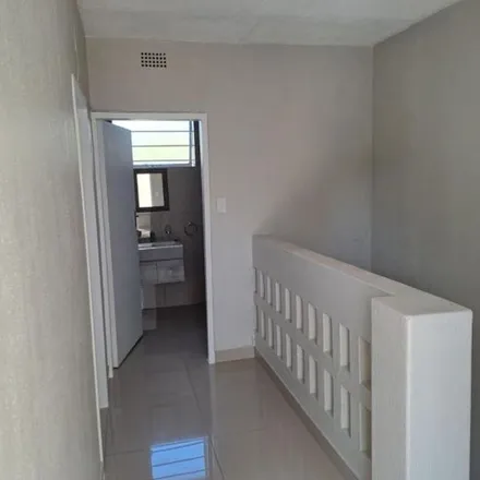 Rent this 2 bed apartment on Valley Road in Jacanlee, Johannesburg