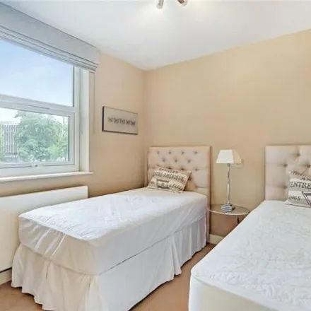 Image 7 - Boydell Court, London, NW8 6NG, United Kingdom - Room for rent