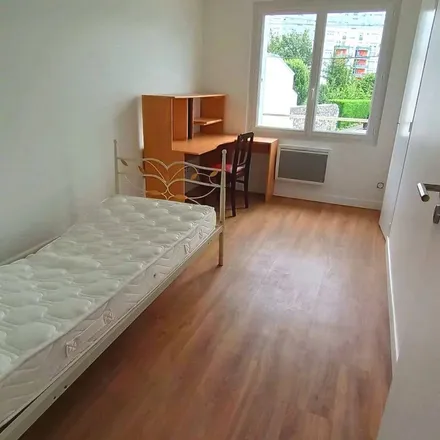 Rent this 5 bed apartment on Direction des Parcs in Jardins et Paysages, 20 Boulevard de Lavoisier