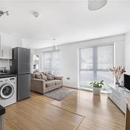 Rent this 1 bed apartment on Prince Road in London, SE25 6PF