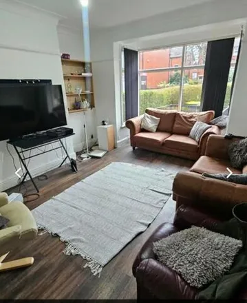 Rent this 7 bed townhouse on 4-30 Headingley Avenue in Leeds, LS6 3EJ