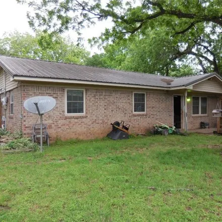 Buy this 4 bed house on 438 North C Street in Davis, OK 73030