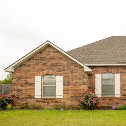 Rent this 4 bed house on 2309 Tallgrass CIrcle in Bossier Parish, LA 71111